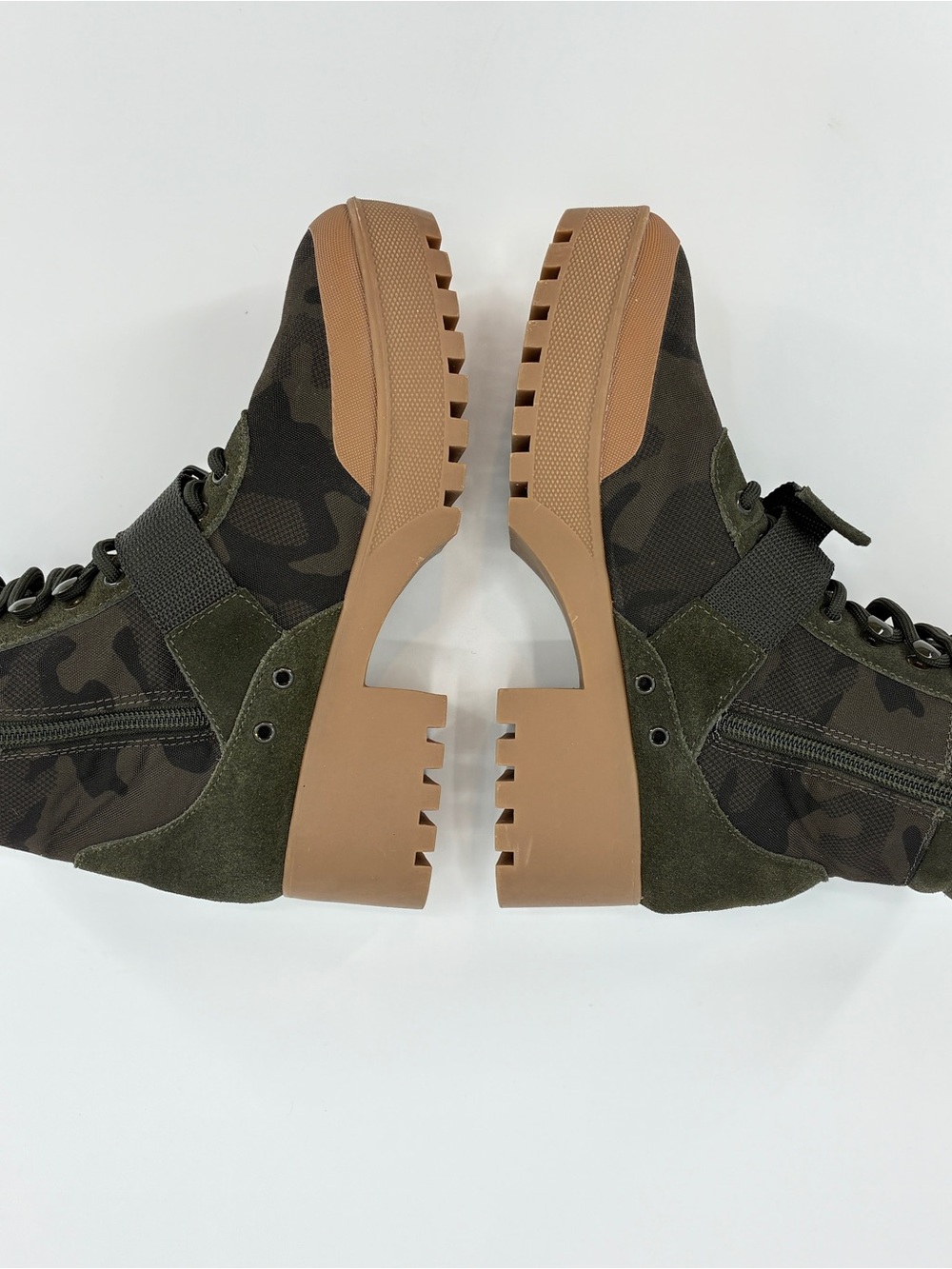 Steve Madden Women Lace Up Military Camo Lug Sole Platform Chunky Boots Size 8.5 - Picture 4 of 12